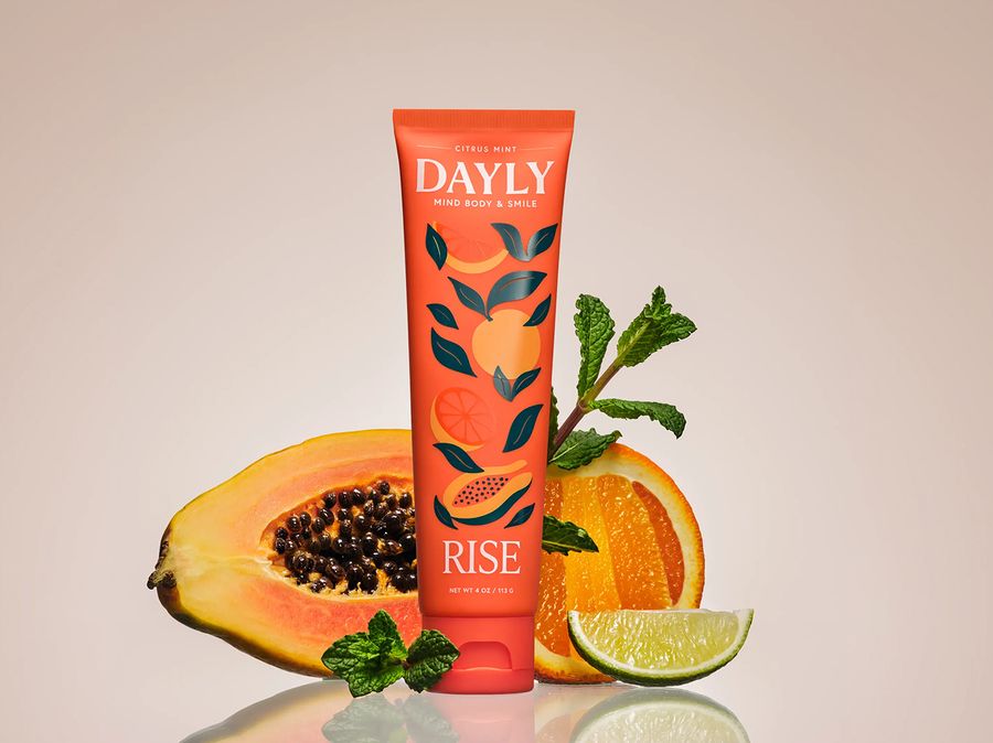 DAYLY RISE citrus mint toothpaste with papaya, orange and mint