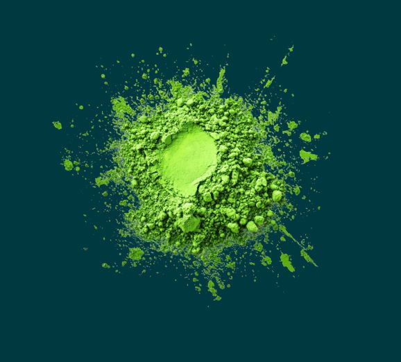 Green tea powder, a natural source of L-theanine